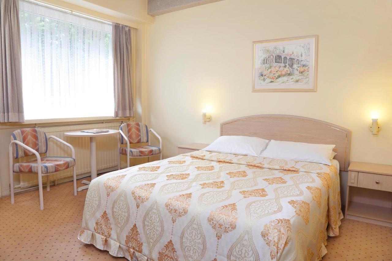 The Clarendon Motel Катумба Экстерьер фото